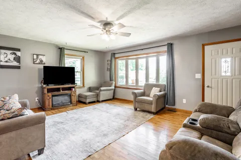 $229,000 | 4946 Barnett Avenue, Sharpsville, IN 46068