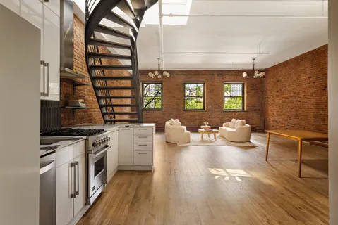 $1,950,000 | 272 Water Street, Unit 5R/6R | Financial District