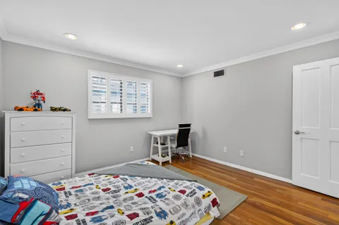 $1,975,000 | 928 11th Street, Unit 2, Santa Monica, CA 90403