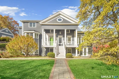 $2,698,000 | 135 Comstock Hill Road, New Canaan, CT 06840