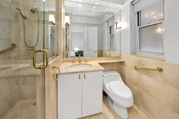 $1,550,000 | 50 Sutton Place South, Unit 2A | Sutton Place