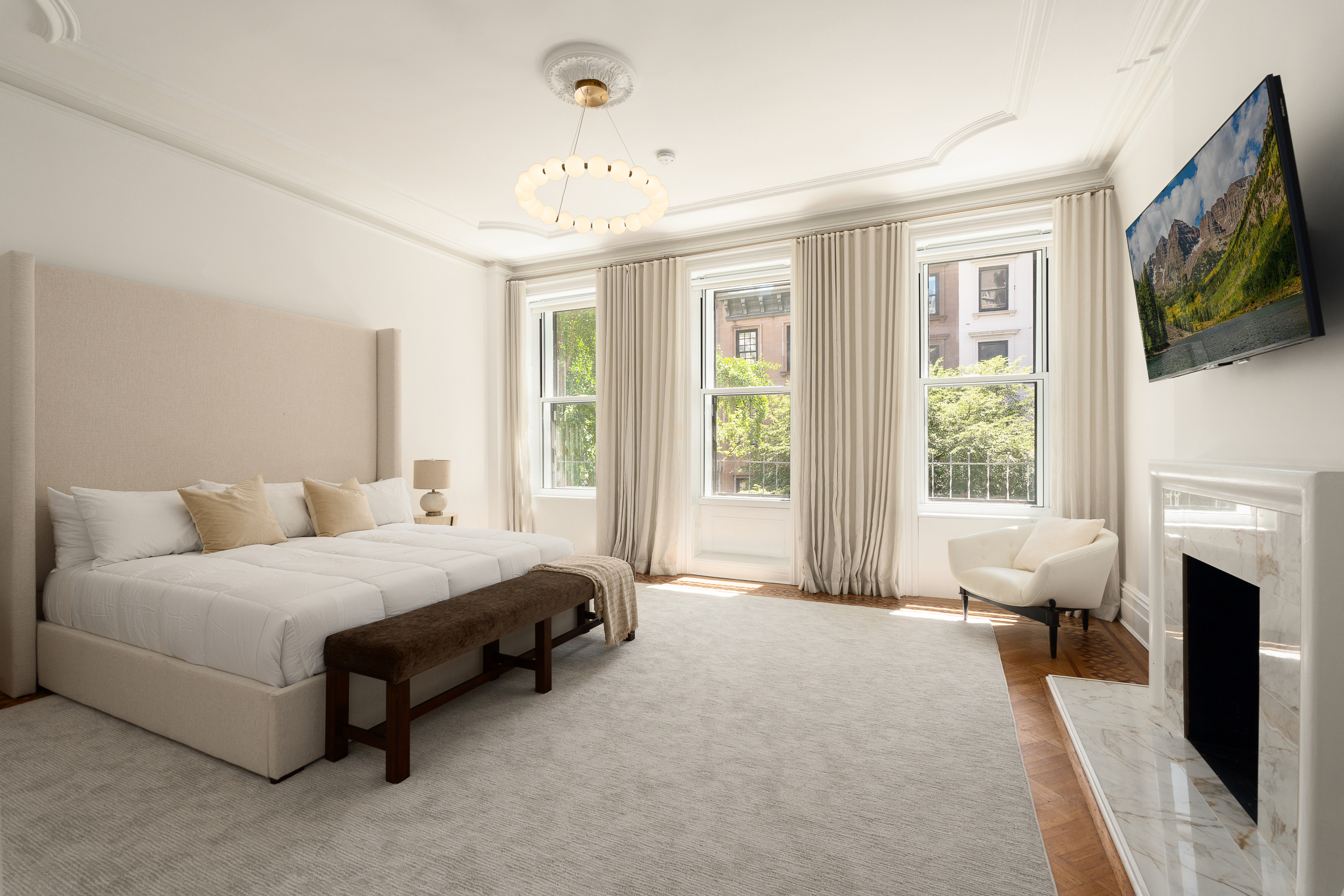 209 East 61st Street Manhattan, NY 10065 - Photo 6 of 26