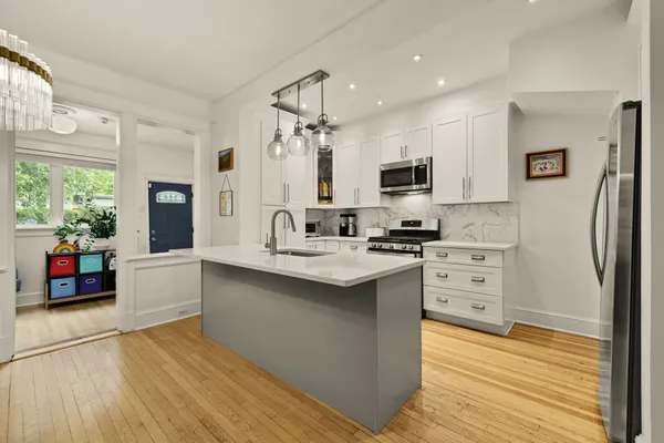 $885,000 | 618 Farragut Street Northwest, Washington, DC 20011