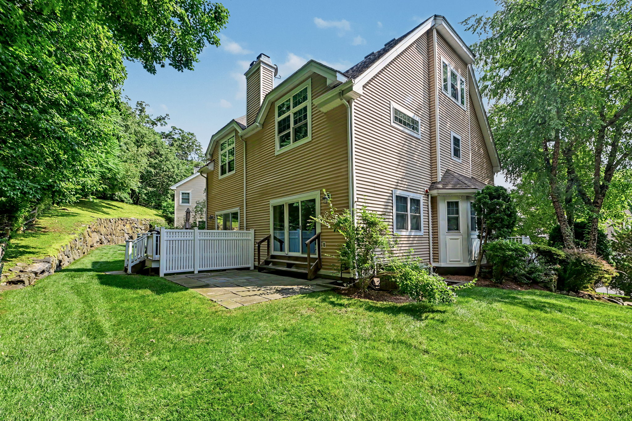 34 Winding Ridge Road White Plains, NY 10603 - Photo 27 of 41