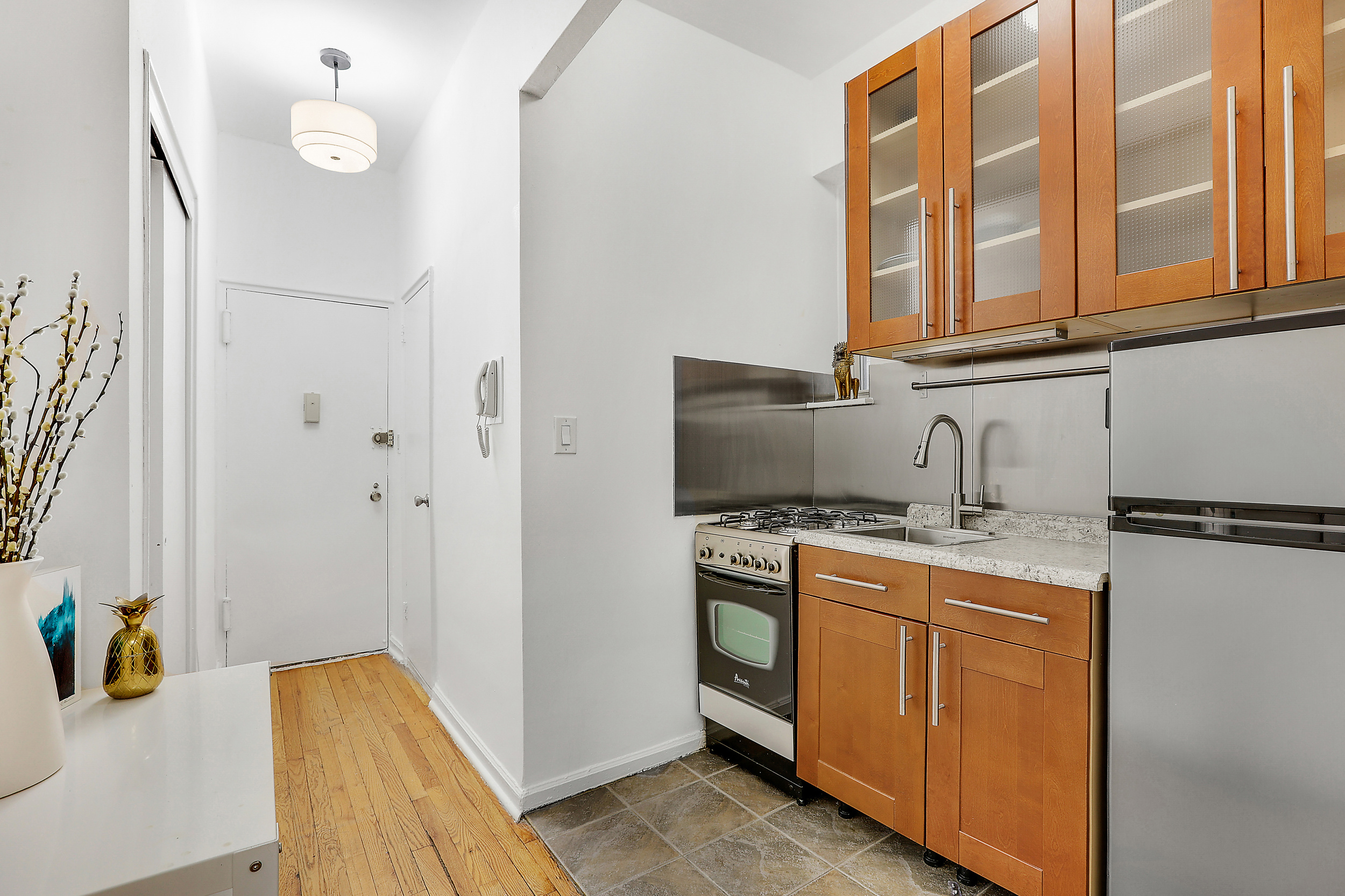 321 East 89th Street, Unit 4E Manhattan, NY 10128 - Photo 6 of 14