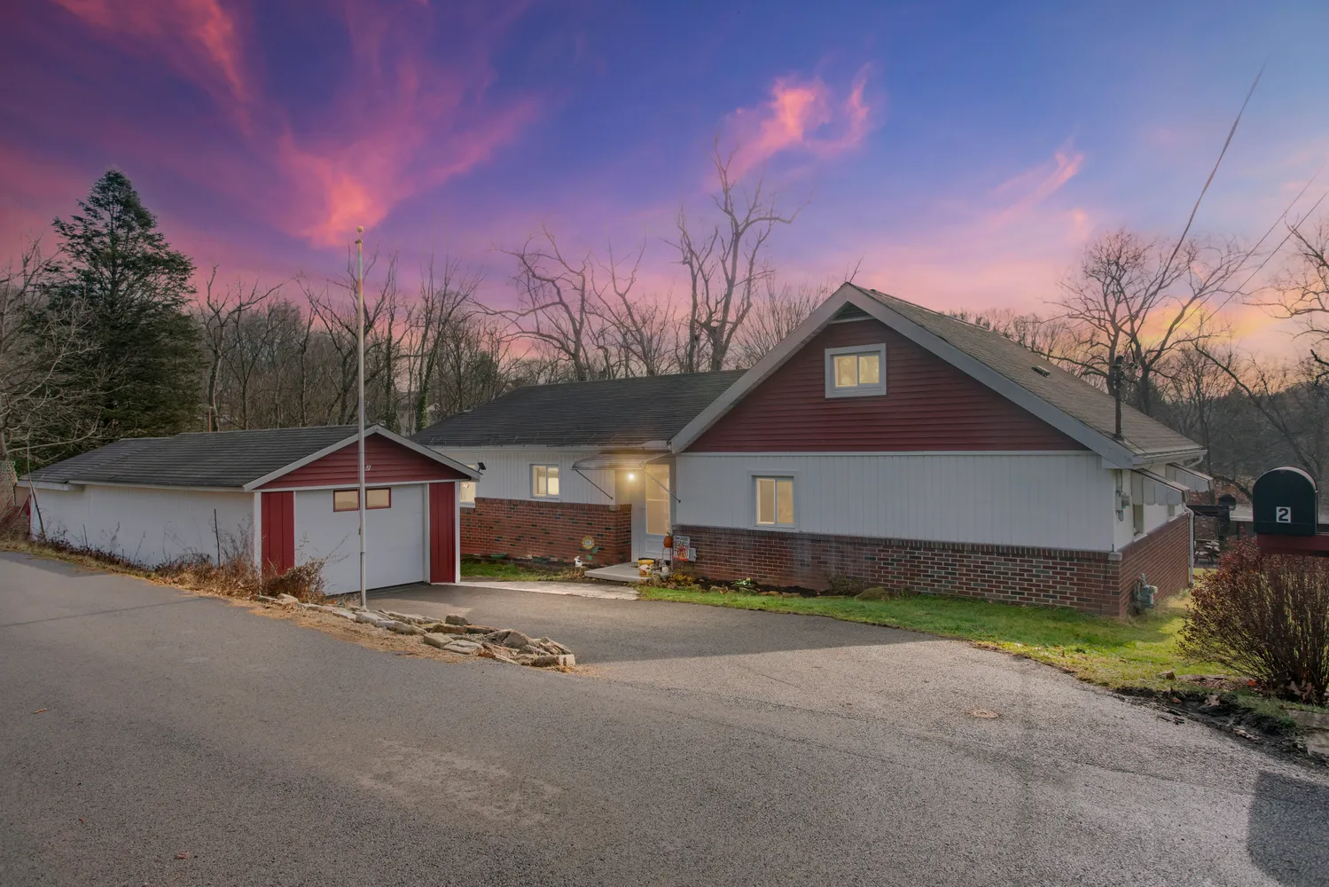 $199,900 | 2 Lakeside Drive, Evans City, PA 16033