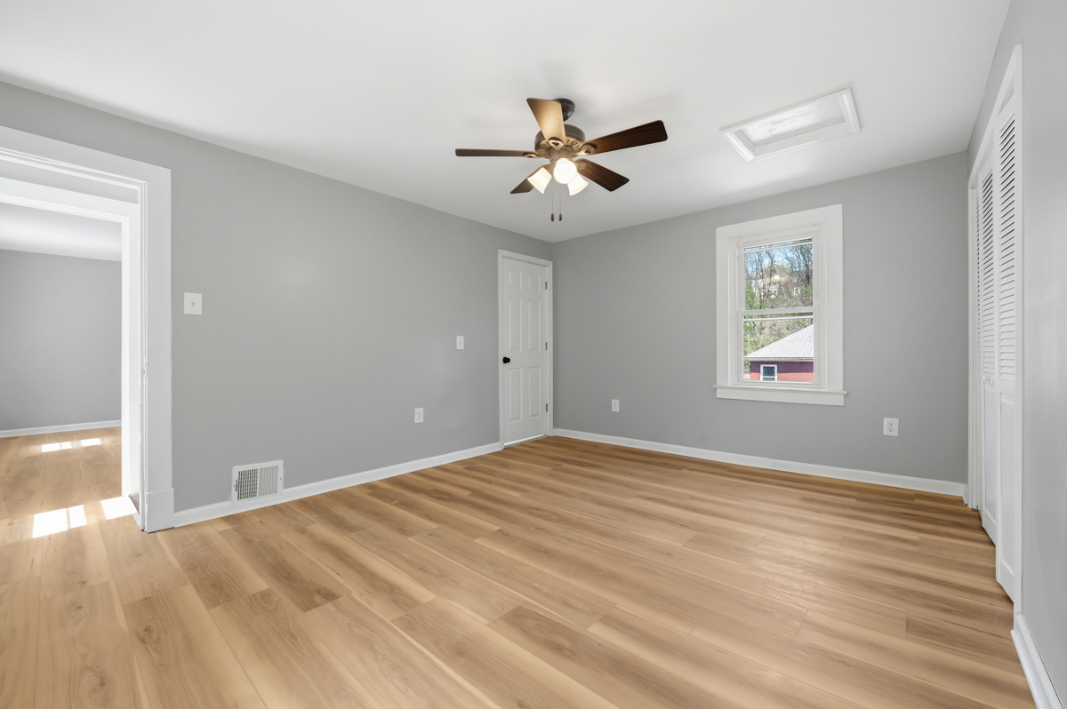 1014 McLaughlin Run Road Bridgeville, PA 15017 - Photo 18 of 24