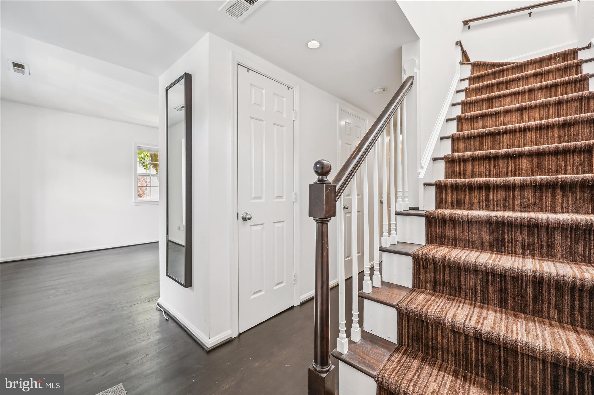 6705 Hillandale Road, Unit 153 Chevy Chase, MD 20815 - Photo 3 of 31