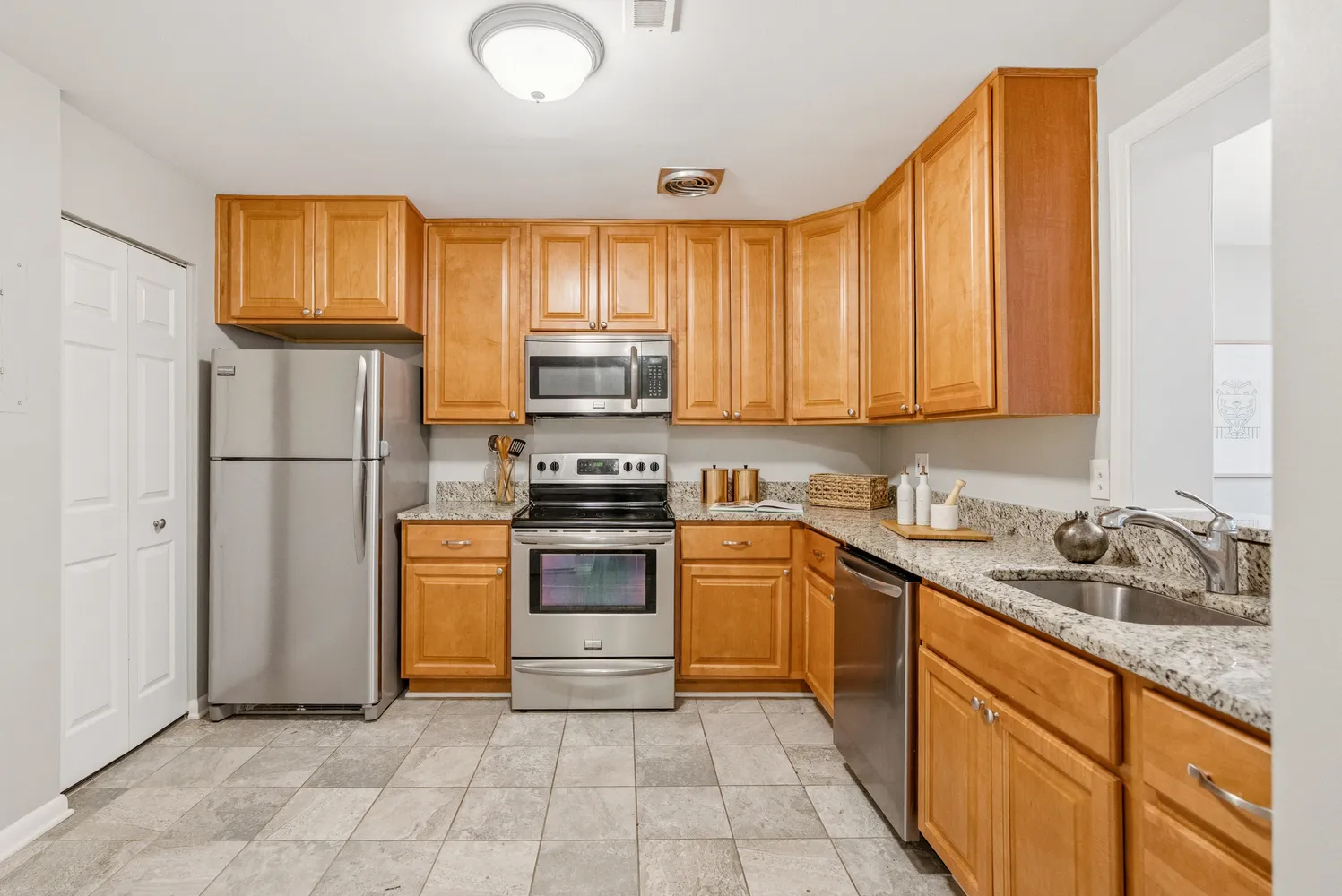 $580,000 | 2246 South Randolph Street, Unit 1, Arlington, VA 22204