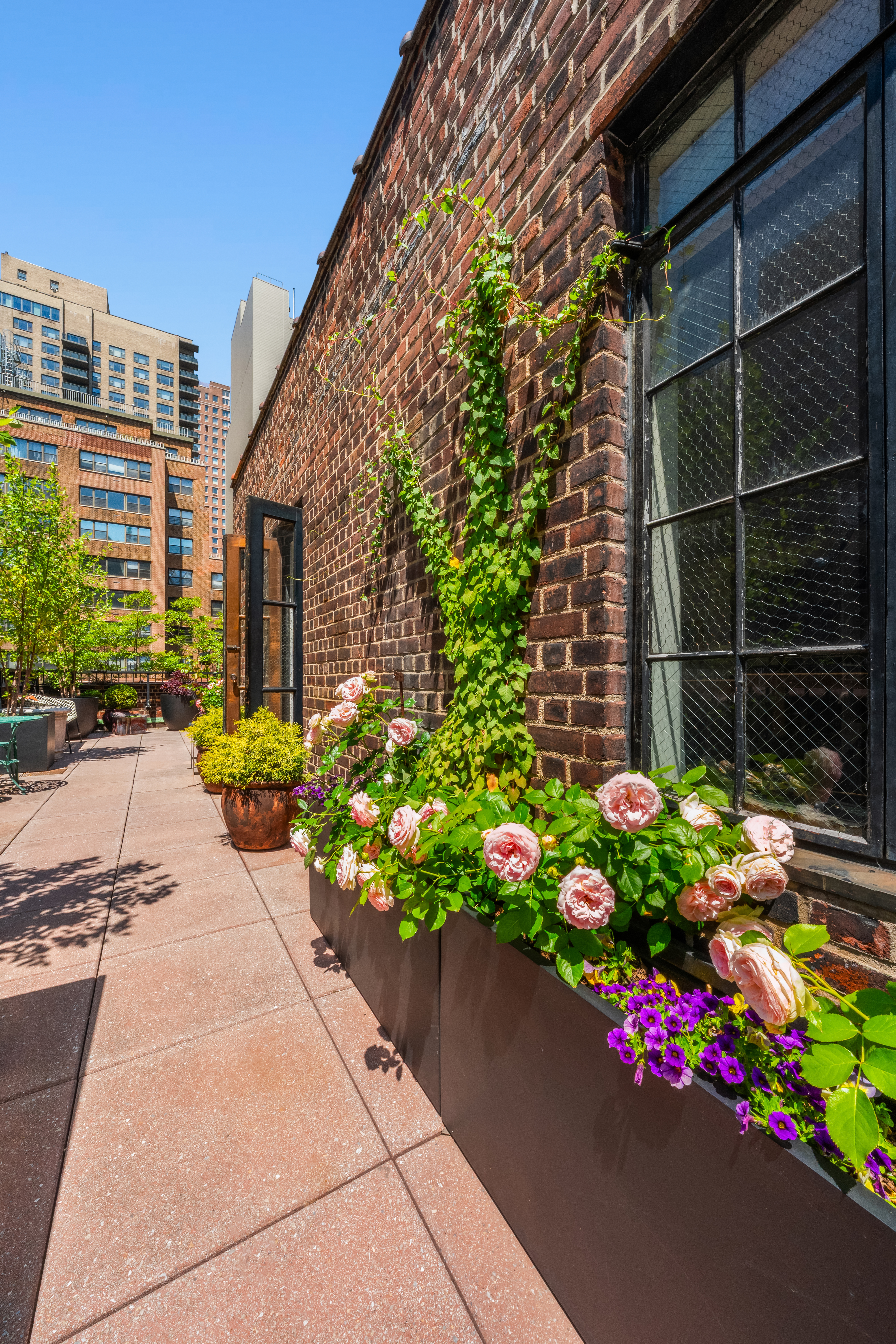324 East 41st Street, Unit 1103C Manhattan, NY 10017 - Photo 7 of 17