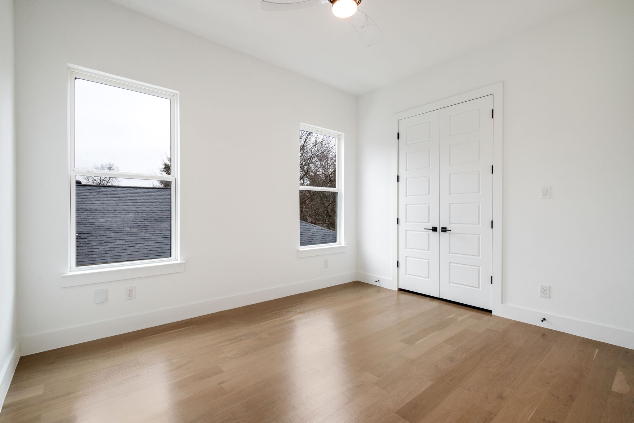 807 South Glasgow Drive Dallas, TX 75223 - Photo 33 of 39