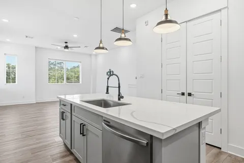 $375,000 | 1404 Mansfield Street, Houston, TX 77091