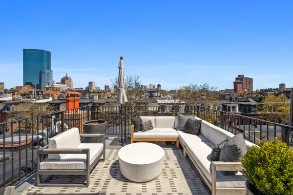 $1,375,000 | 130 West Newton Street, Unit 3, Boston, MA 02118