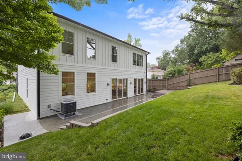 $2,099,000 | 8609 Woodbrook Lane, Chevy Chase, MD 20815
