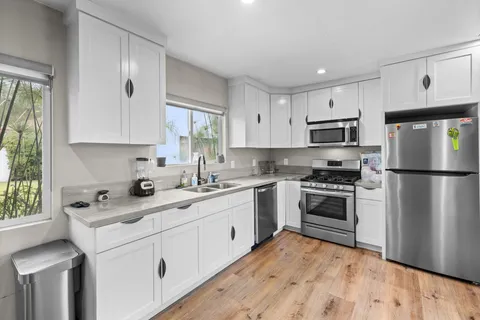 $1,395,000 | 9232 South 8th Avenue, Inglewood, CA 90305