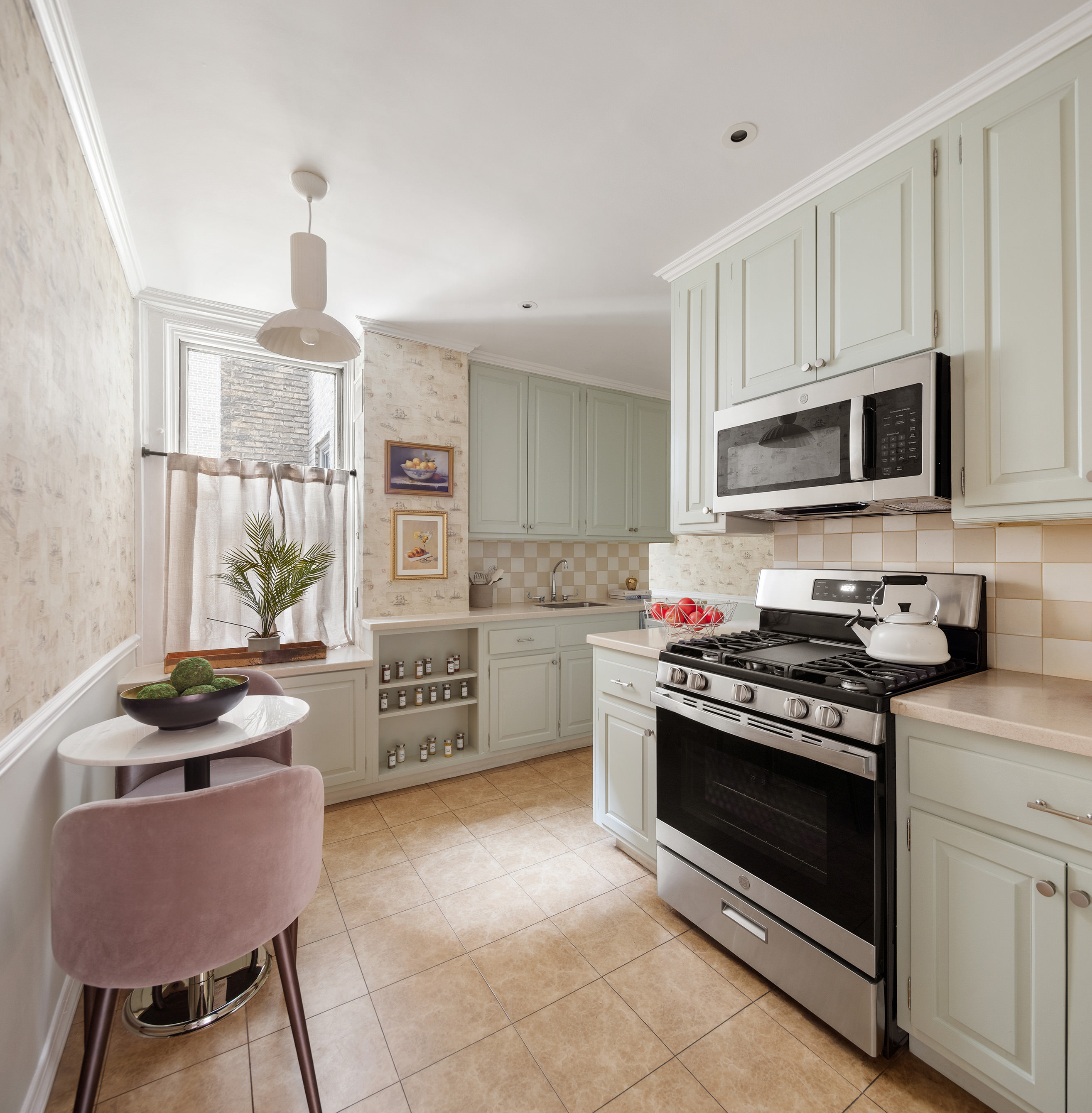 32 Washington Square West, Unit 11E Manhattan, NY 10011 - Photo 9 of 21 Gallery Image 9