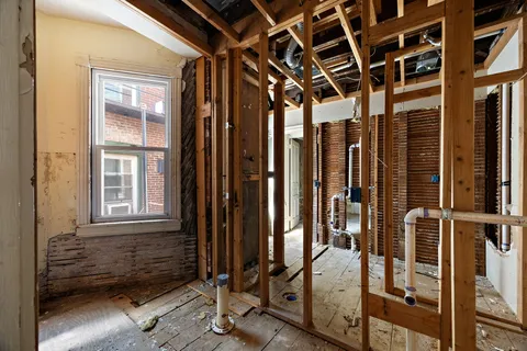 $265,000 | 802 Washington Street, Wilmington, DE 19801