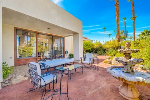$1,235,000 | 5 Vista Loma Drive, Rancho Mirage, CA 92270