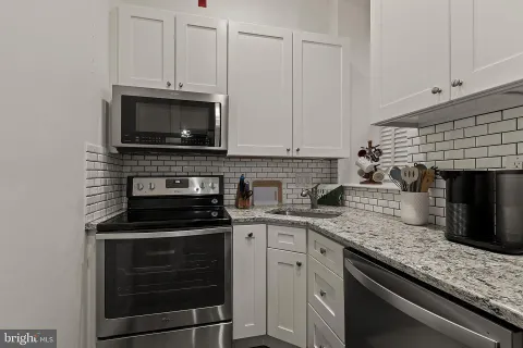 $512,000 | 1903 Spruce Street, Unit 2C, Philadelphia, PA 19103