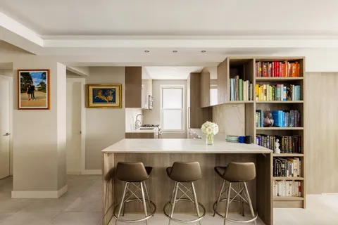 $1,475,000 | 30 East 9th Street, Unit 1B | Greenwich Village