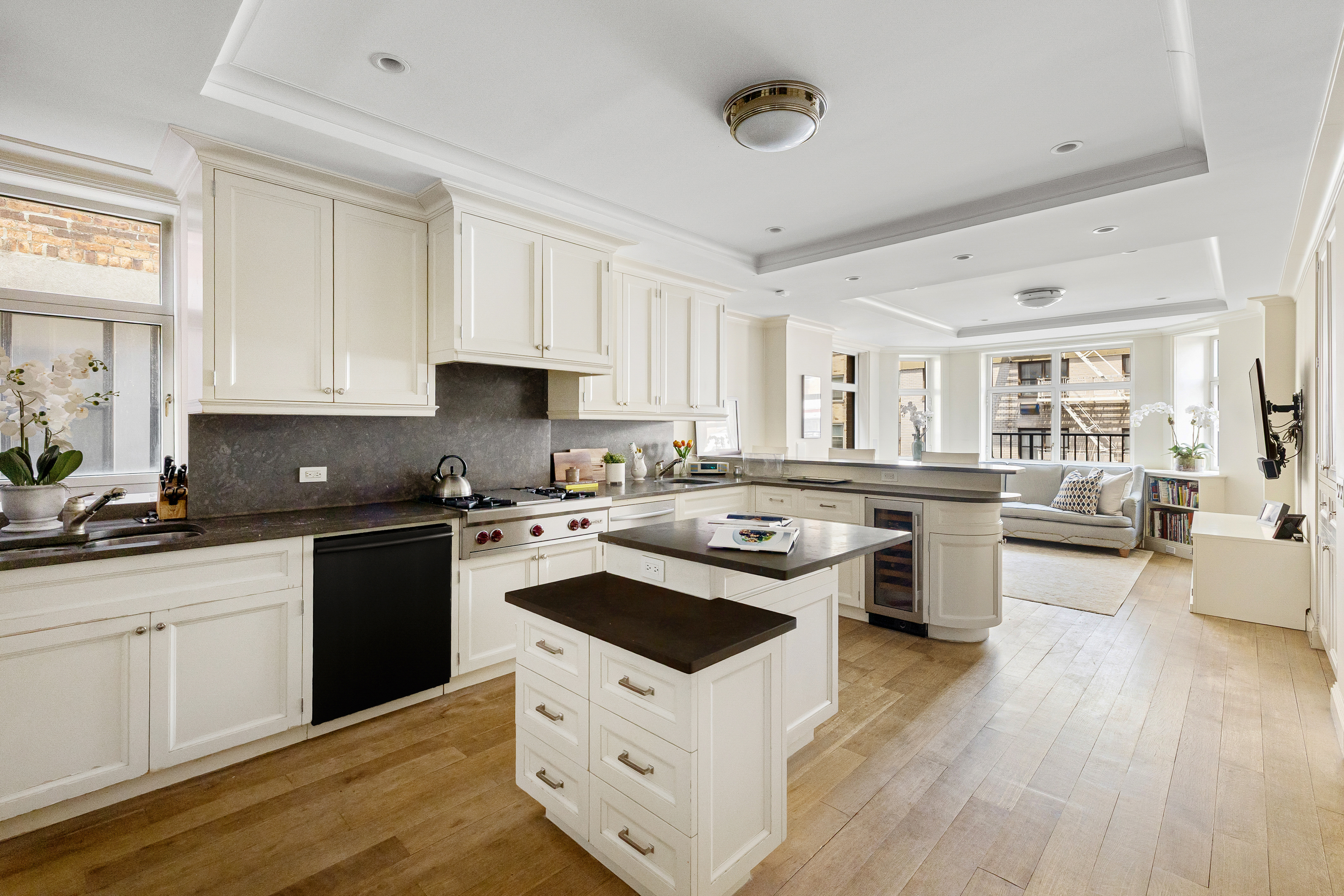 188 East 76th Street, Unit 5ABC Manhattan, NY 10021 - Photo 6 of 18