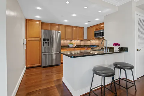 $690,000 | 5 Park Place, Unit 311, Annapolis, MD 21401