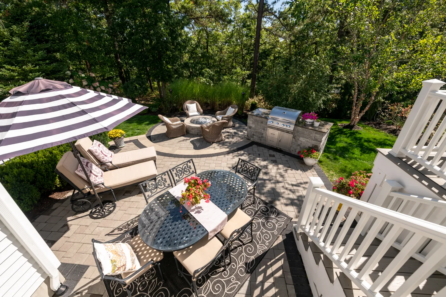 a view of yard with patio and outdoor seating