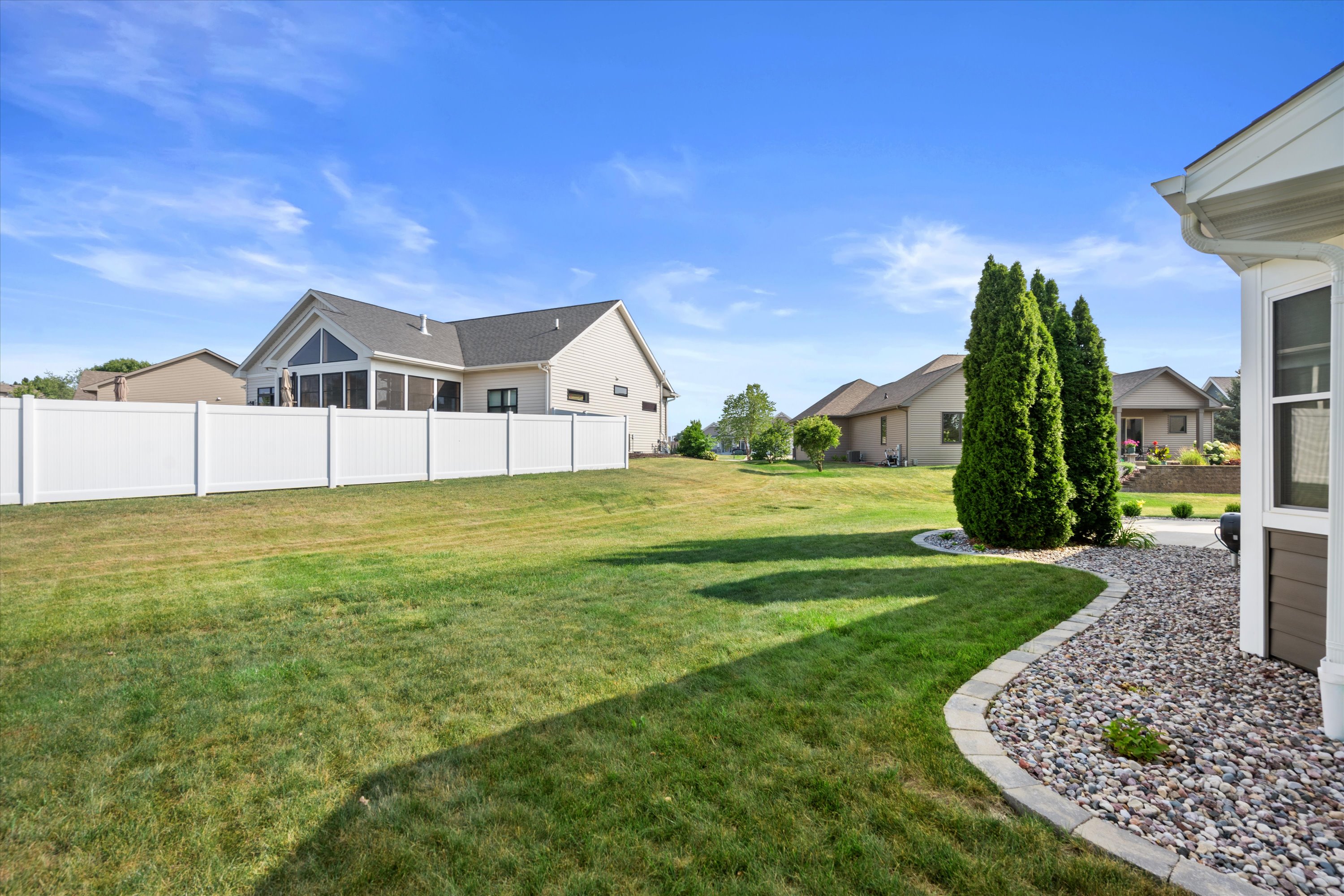 6413 Merganser Drive Racine, WI 53406 - Photo 15 of 17 Gallery Image 15