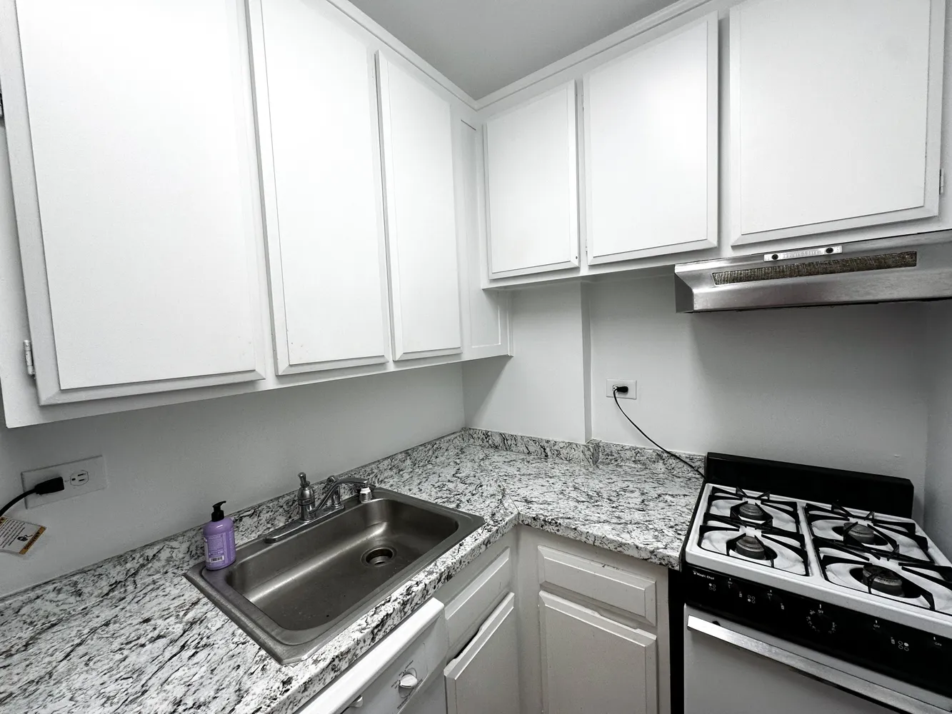$3,400 | 7 East 14th Street, Unit 824 | Flatiron