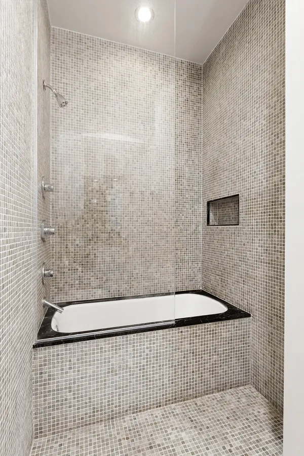$2,095,000 | 100 Hudson Street, Unit 4D | TriBeCa