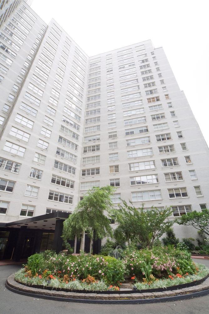 155 West 68th Street, Unit 404 Manhattan, NY 10023 - Photo 18 of 21 a view of a building