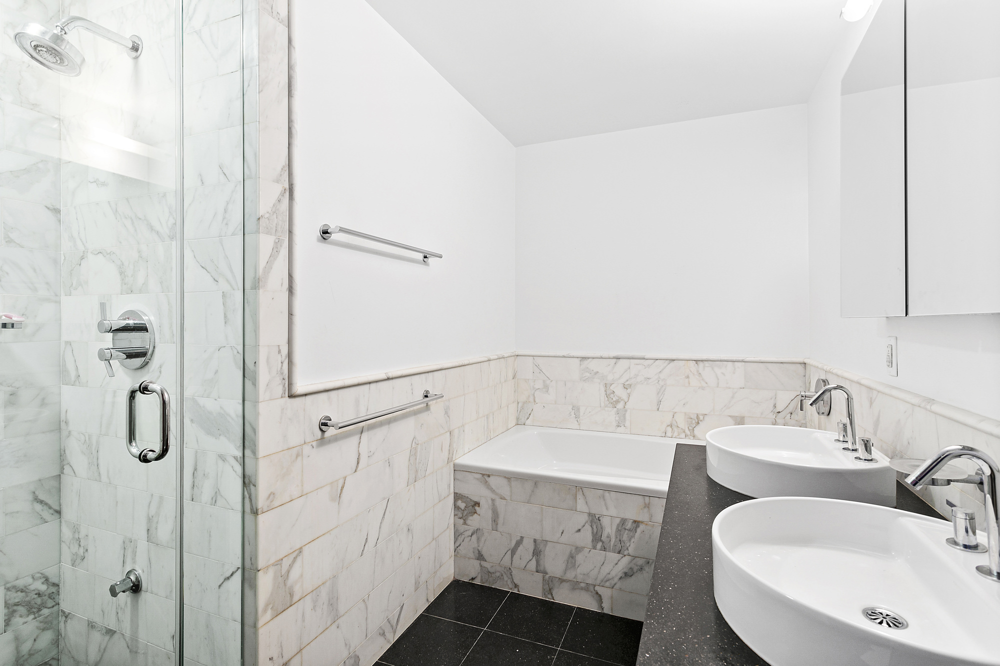 462 West 58th Street, Unit 3E Manhattan, NY 10019 - Photo 6 of 11 Gallery Image 6