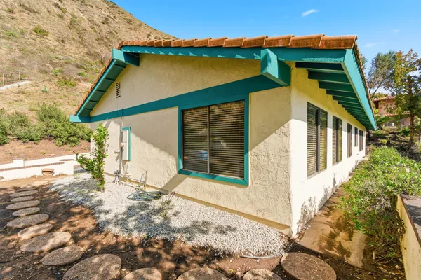 $1,495,000 | 3825 Skycrest Drive, Pasadena, CA 91107