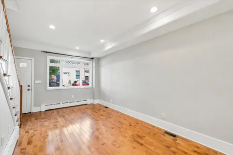 $665,000 | 760 South 6th Street, Philadelphia, PA 19147