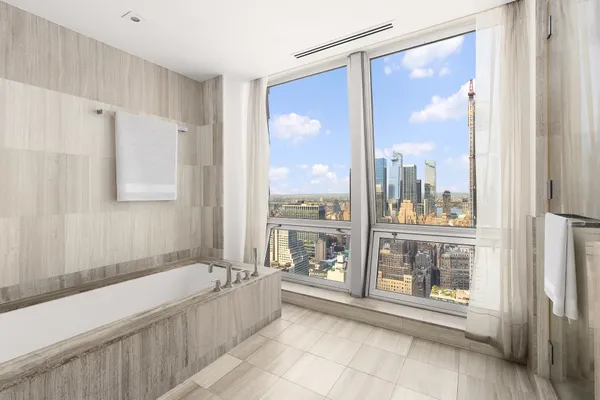 $1,650,000 | 400 5th Avenue, Unit 50F | Midtown South