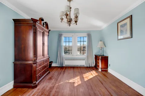 $2,000,000 | 142-15 Newport Avenue | Neponsit