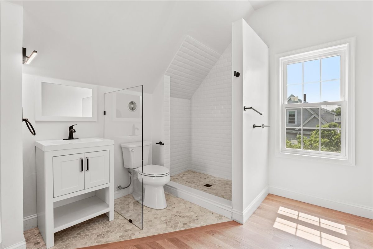 41 Henry Street Everett, MA 02149 - Photo 28 of 33