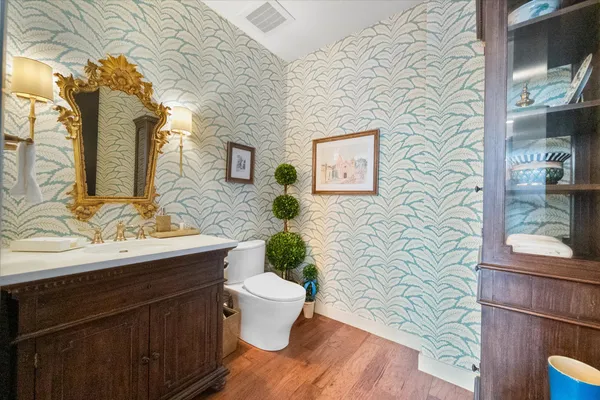 $595,000 | 2600 West 7th Street, Unit 2638, Fort Worth, TX 76107