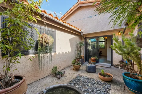 $1,095,000 | 555 Camino De Lane, Santa Barbara, CA 93111