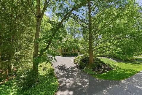 Contact Agent | 11815 Beekman Place, Rockville, MD 20854