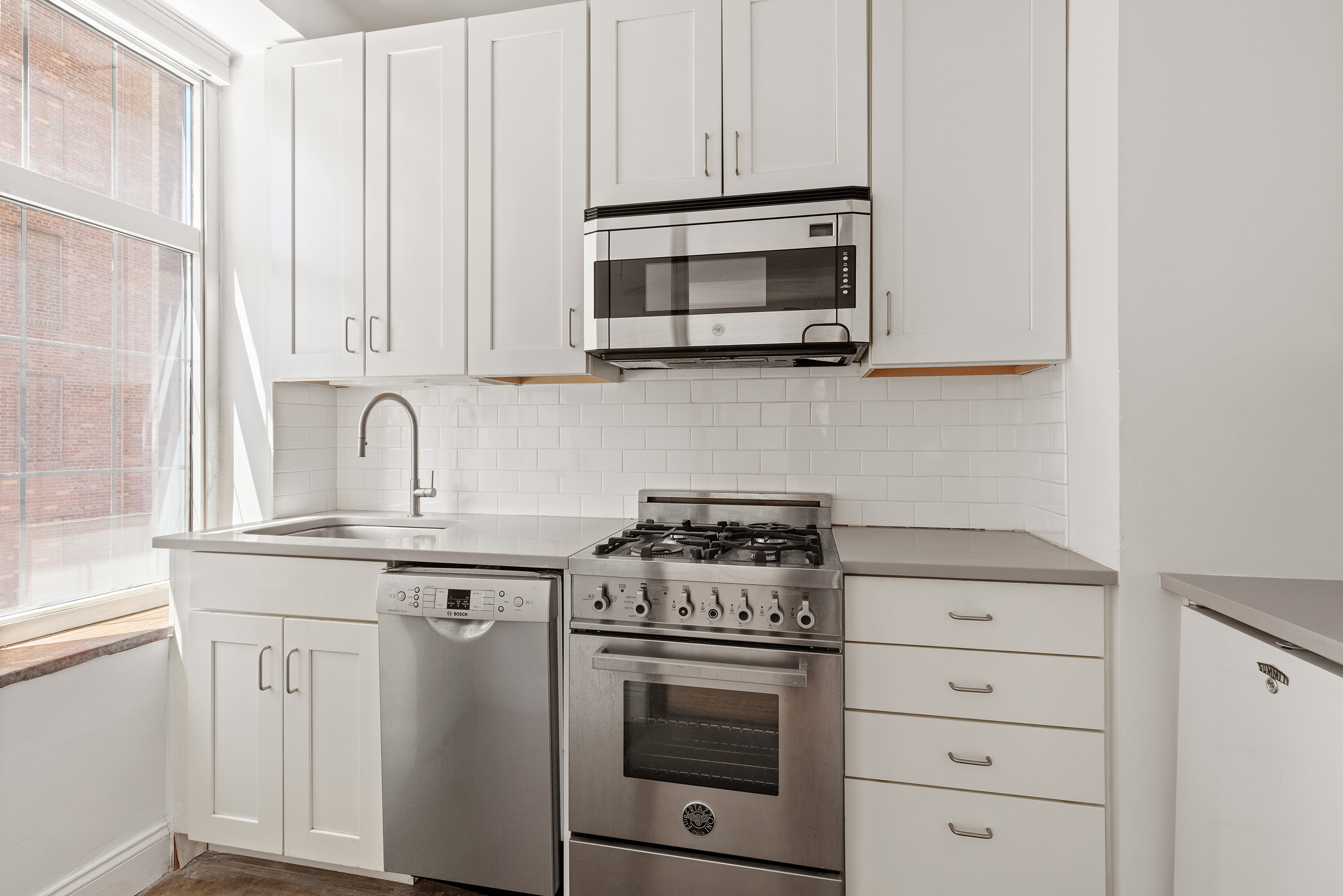 410 West 24th Street, Unit 6B Manhattan, NY 10011 - Photo 6 of 16