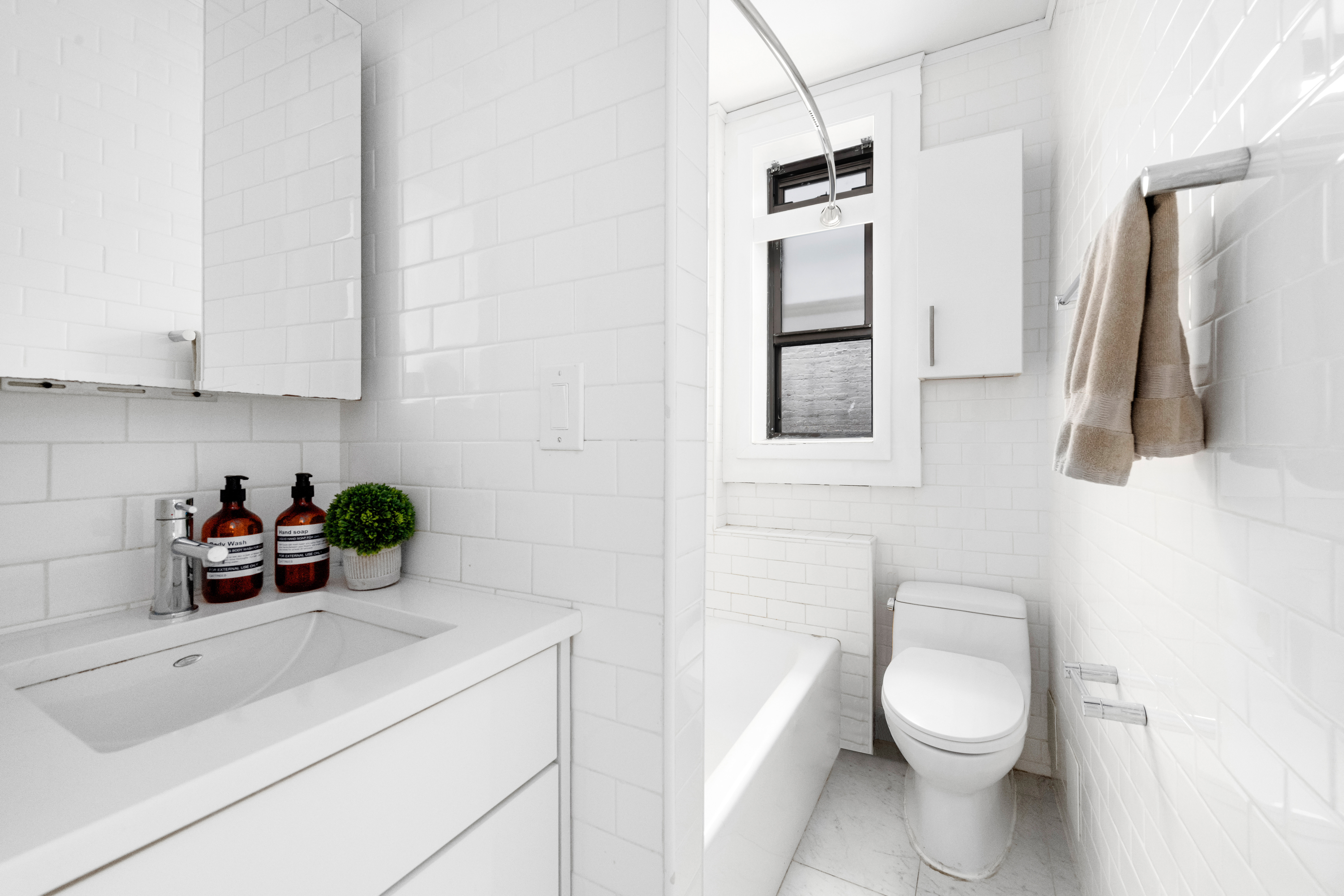 340 West 19th Street, Unit 17 Manhattan, NY 10011 - Photo 6 of 10