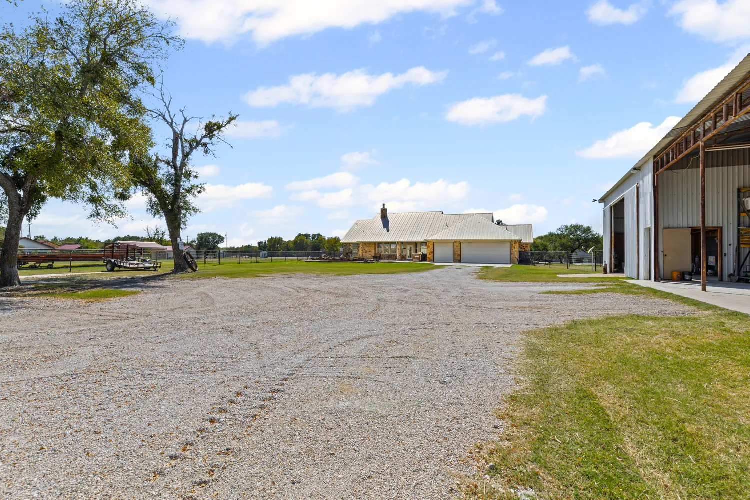 $1,049,000 | 216 Megan Court, Hudson Oaks, TX 76087