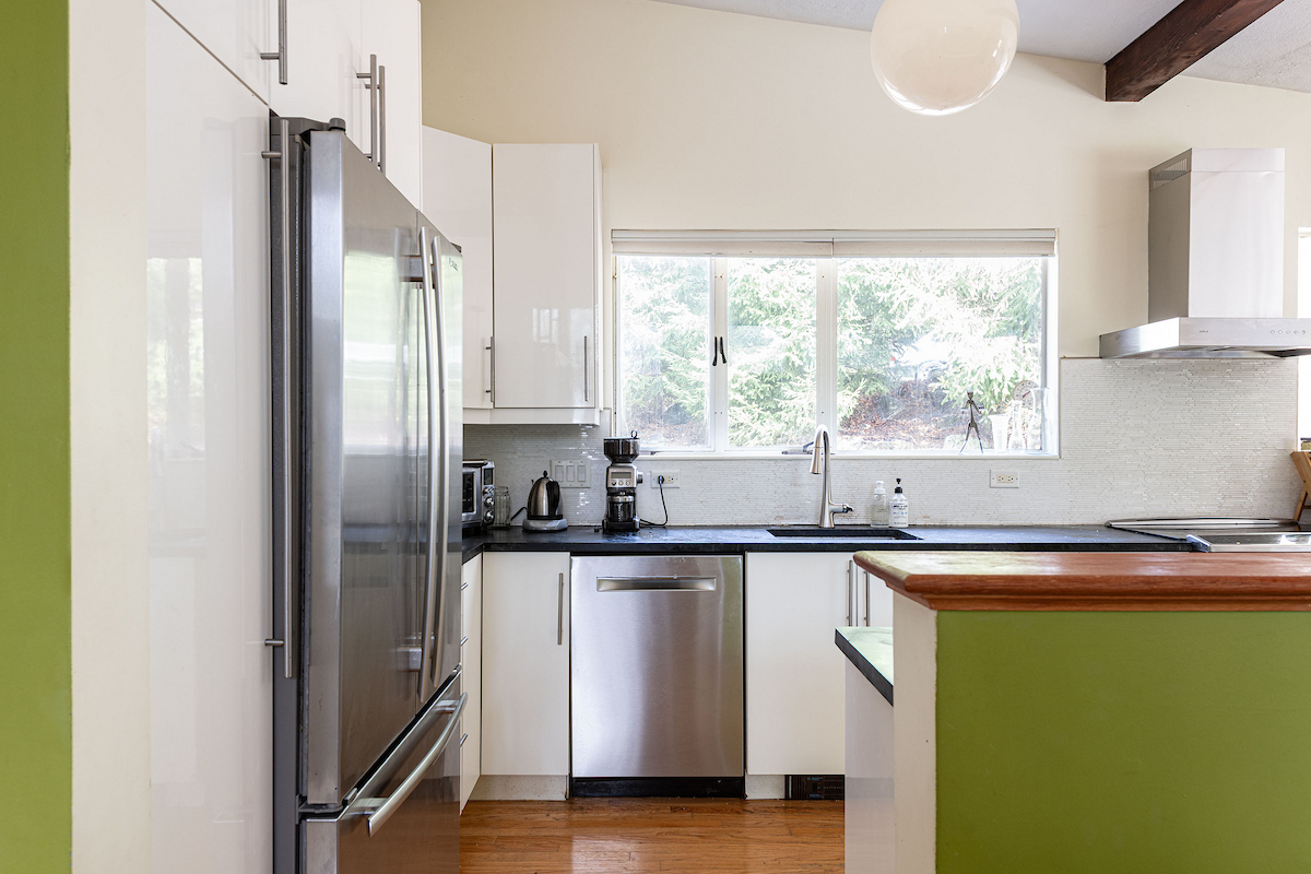 42 Peacock Farm Road Lexington, MA 02421 - Photo 9 of 26