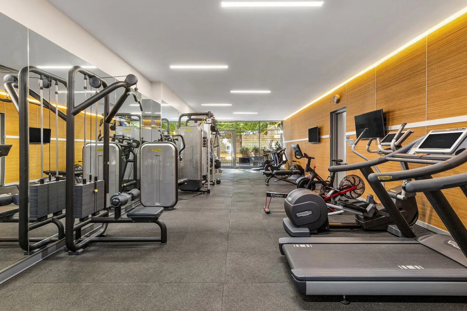 $965,000 | 280 Metropolitan Avenue, Unit 2A | Williamsburg