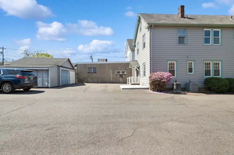 $3,300 | 586 Livingston Avenue, North Brunswick, NJ 08902