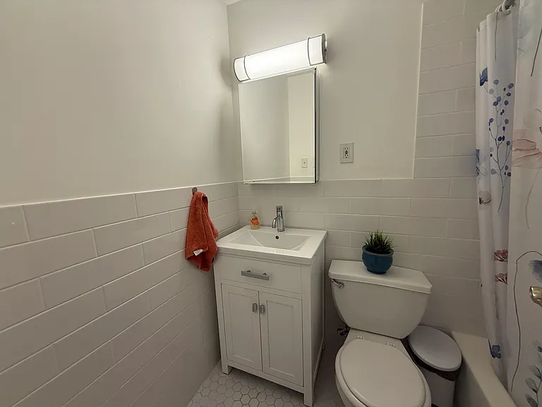 109 West 111th Street, Unit 5C Manhattan, NY 10026 - Photo 9 of 11