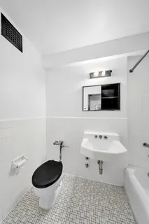 $1,695,000 | 31 Jane Street, Unit 2H | West Village