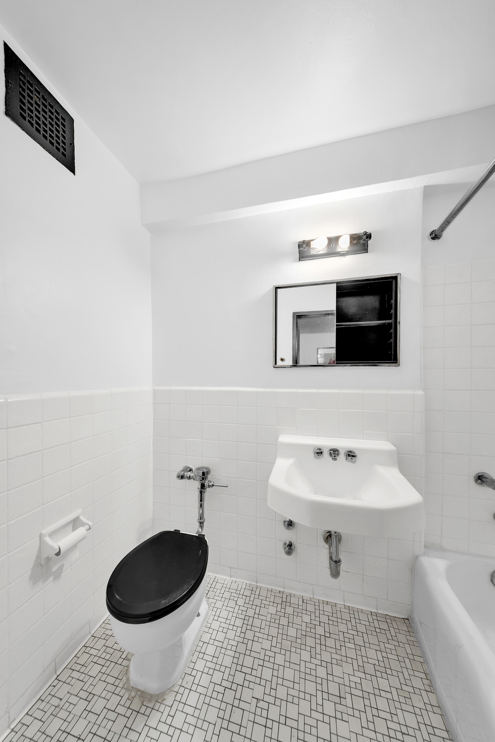 31 Jane Street, Unit 2H Manhattan, NY 10014 - Photo 11 of 14