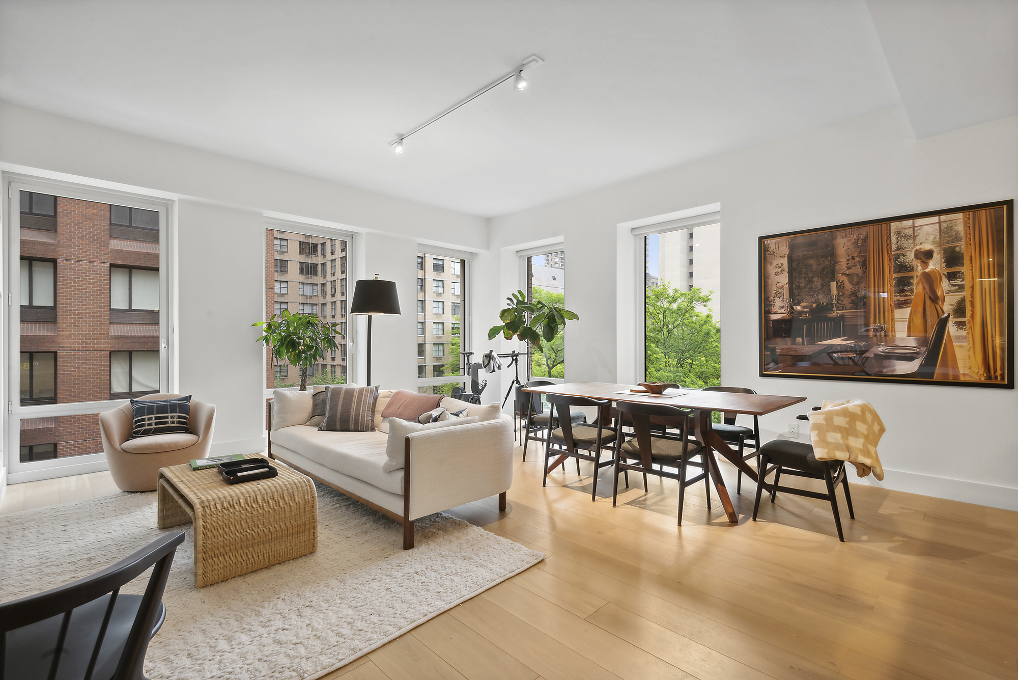 15 West 61st Street, Unit 3 Manhattan, NY 10023 - Photo 1 of 19